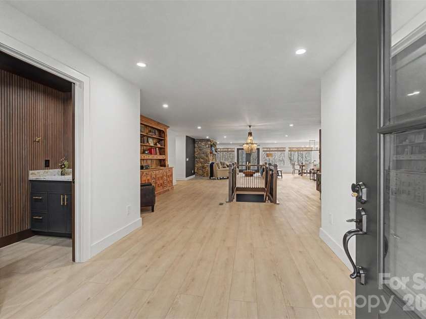 323 Mashburn Branch Road, Franklin, NC 28734.  MLS# CAR4355828, YatesRealty ID 7818. 