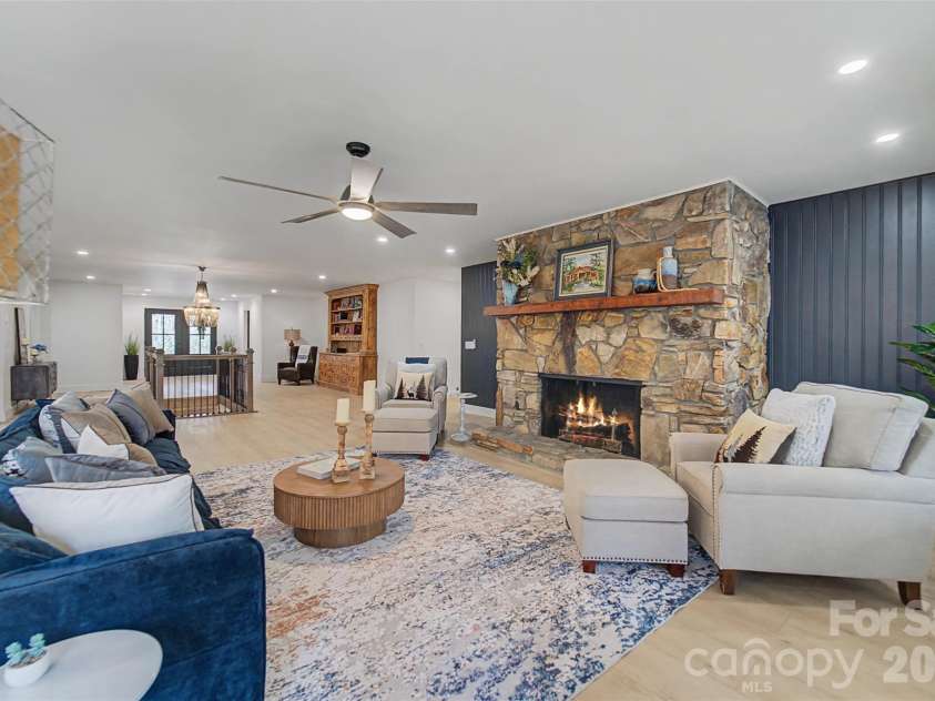 323 Mashburn Branch Road, Franklin, NC 28734.  MLS# CAR4355828, YatesRealty ID 7818. 