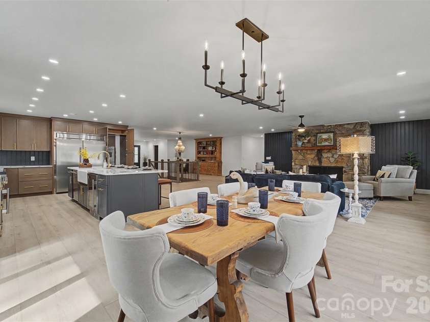 323 Mashburn Branch Road, Franklin, NC 28734.  MLS# CAR4355828, YatesRealty ID 7818. 