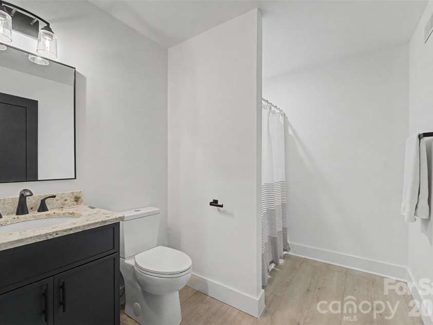 323 Mashburn Branch Road, Franklin, NC 28734.  MLS# CAR4355828, YatesRealty ID 7818. 