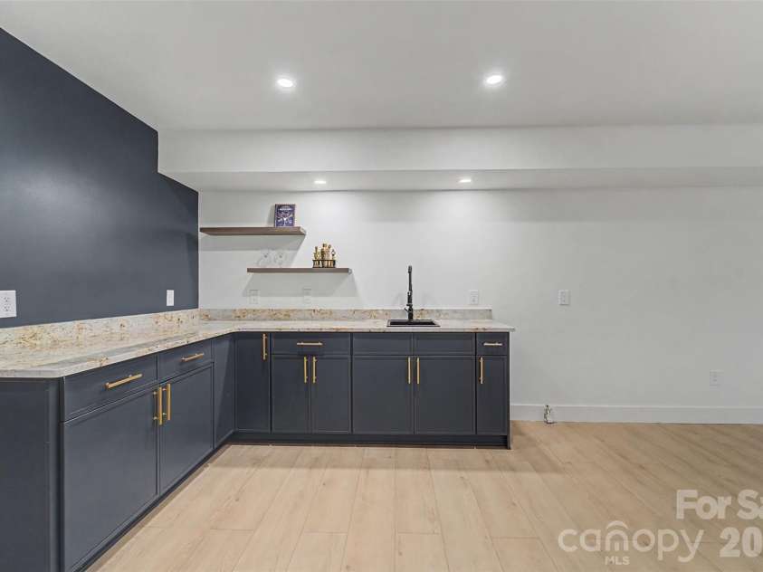 323 Mashburn Branch Road, Franklin, NC 28734.  MLS# CAR4355828, YatesRealty ID 7818. 