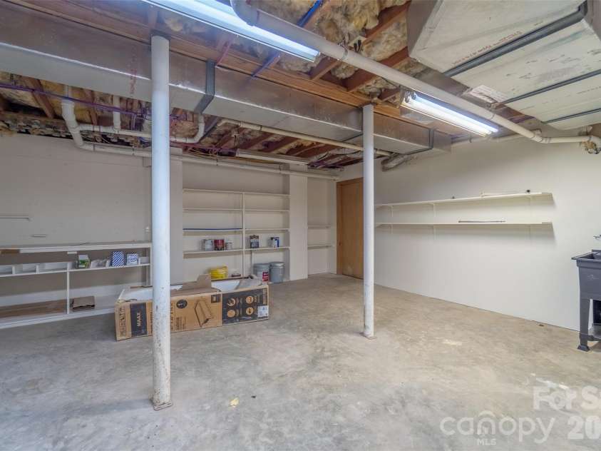 323 Mashburn Branch Road, Franklin, NC 28734.  MLS# CAR4355828, YatesRealty ID 7818. 