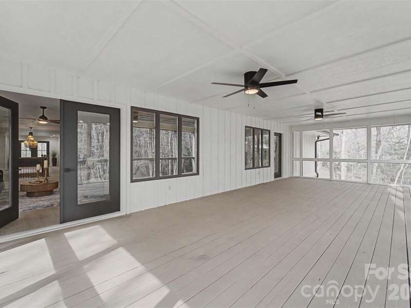323 Mashburn Branch Road, Franklin, NC 28734.  MLS# CAR4355828, YatesRealty ID 7818. 