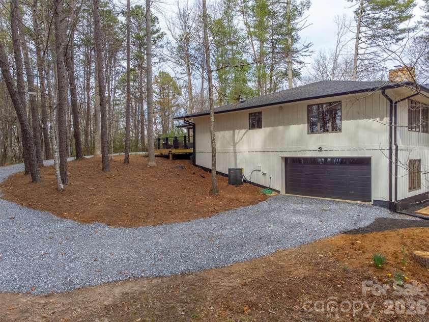 323 Mashburn Branch Road, Franklin, NC 28734.  MLS# CAR4355828, YatesRealty ID 7818. 