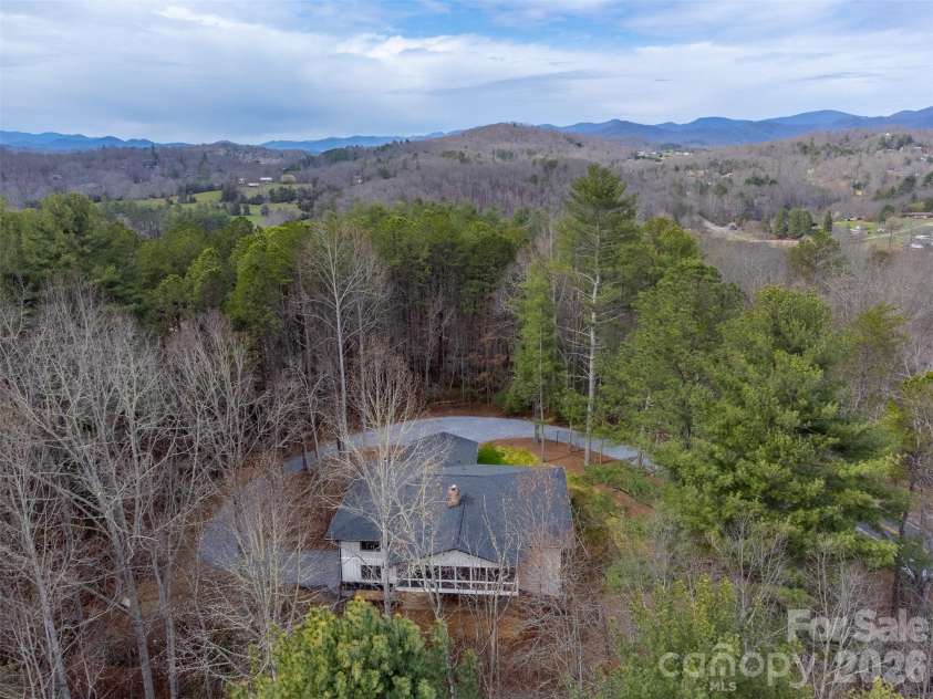 323 Mashburn Branch Road, Franklin, NC 28734.  MLS# CAR4355828, YatesRealty ID 7818. 