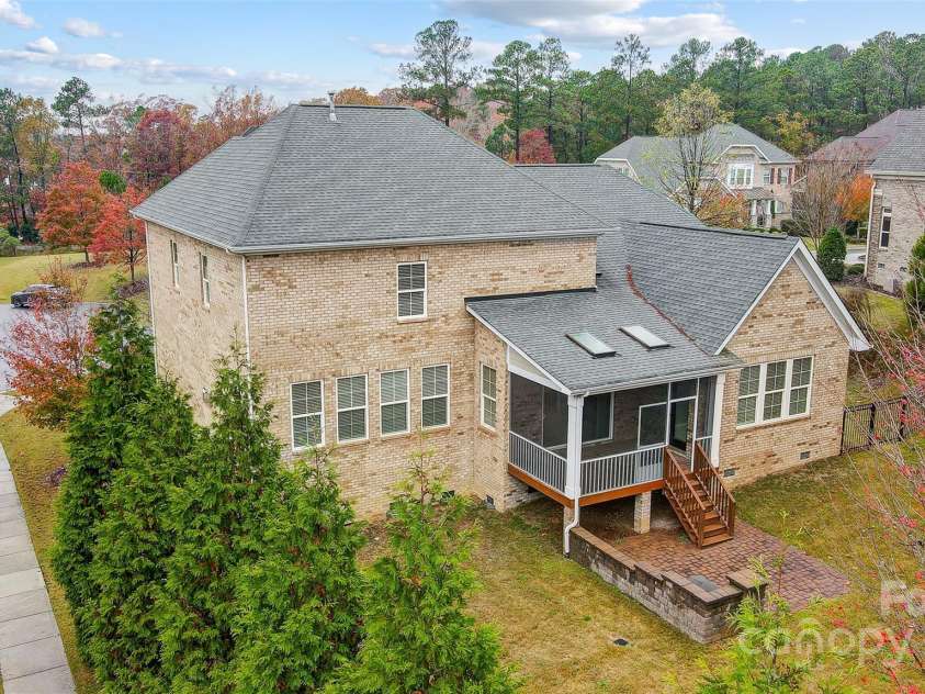 18035 Pawleys Plantation Lane, Charlotte, NC 28278.  MLS# CAR4199796, YatesRealty ID 7819. 