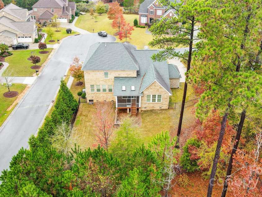 18035 Pawleys Plantation Lane, Charlotte, NC 28278.  MLS# CAR4199796, YatesRealty ID 7819. 