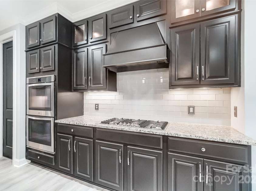 18035 Pawleys Plantation Lane, Charlotte, NC 28278.  MLS# CAR4199796, YatesRealty ID 7819. 