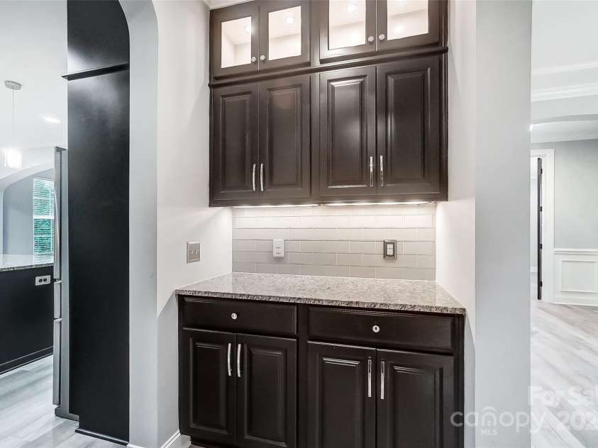 18035 Pawleys Plantation Lane, Charlotte, NC 28278.  MLS# CAR4199796, YatesRealty ID 7819. 