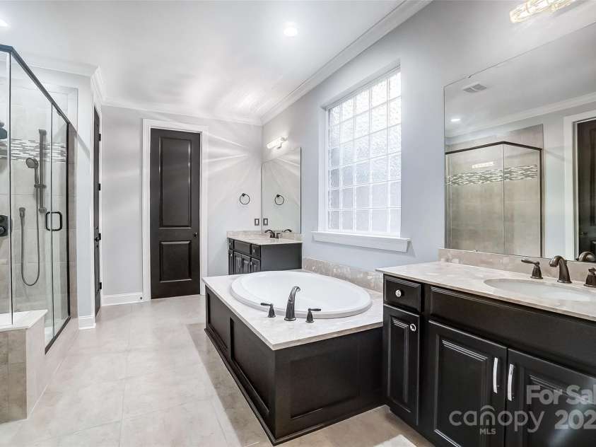 18035 Pawleys Plantation Lane, Charlotte, NC 28278.  MLS# CAR4199796, YatesRealty ID 7819. 