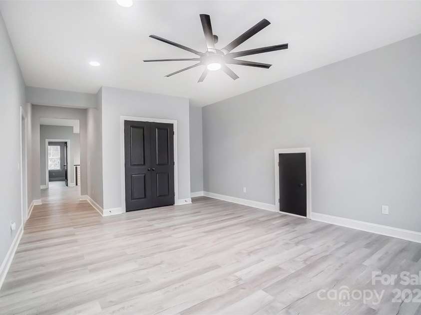 18035 Pawleys Plantation Lane, Charlotte, NC 28278.  MLS# CAR4199796, YatesRealty ID 7819. 