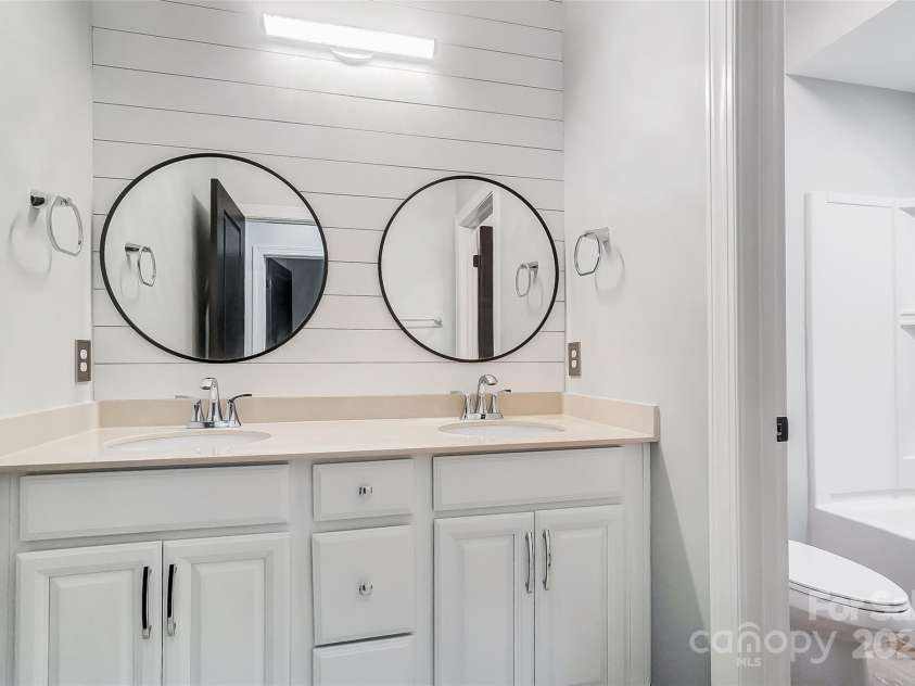 18035 Pawleys Plantation Lane, Charlotte, NC 28278.  MLS# CAR4199796, YatesRealty ID 7819. 
