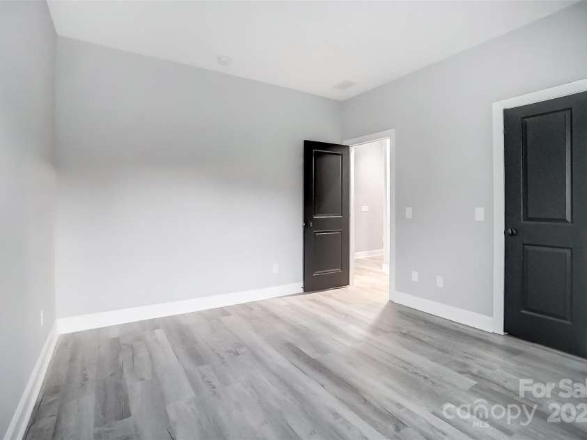 18035 Pawleys Plantation Lane, Charlotte, NC 28278.  MLS# CAR4199796, YatesRealty ID 7819. 