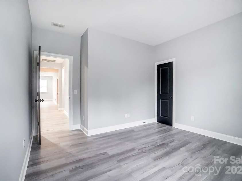 18035 Pawleys Plantation Lane, Charlotte, NC 28278.  MLS# CAR4199796, YatesRealty ID 7819. 