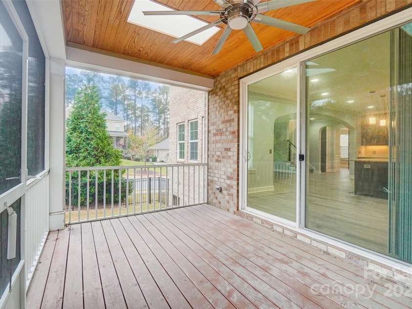 18035 Pawleys Plantation Lane, Charlotte, NC 28278.  MLS# CAR4199796, YatesRealty ID 7819. 