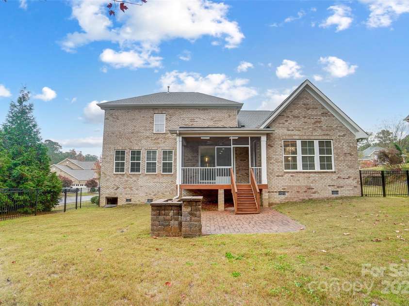 18035 Pawleys Plantation Lane, Charlotte, NC 28278.  MLS# CAR4199796, YatesRealty ID 7819. 