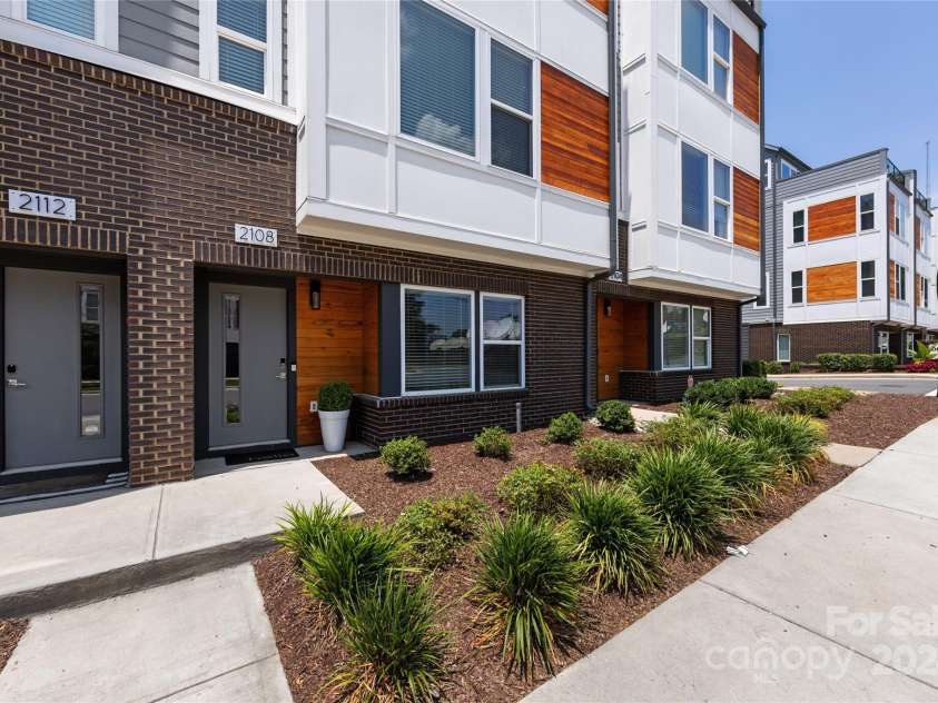 2108 BRYANT PARK Drive, Charlotte, NC 28208.  MLS# CAR4169994, YatesRealty ID 782. 