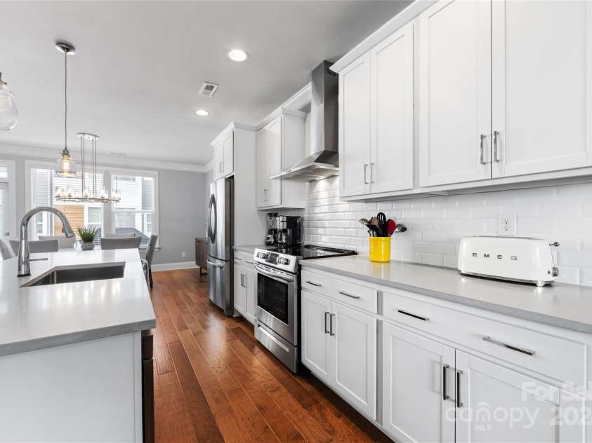 2108 BRYANT PARK Drive, Charlotte, NC 28208.  MLS# CAR4169994, YatesRealty ID 782. 