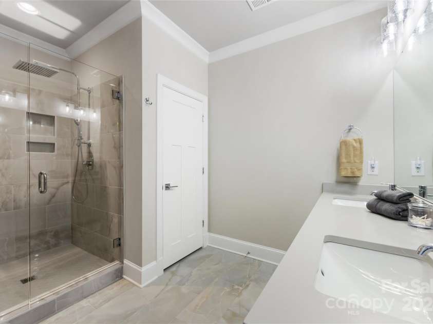 2108 BRYANT PARK Drive, Charlotte, NC 28208.  MLS# CAR4169994, YatesRealty ID 782. 