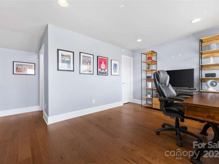 2108 BRYANT PARK Drive, Charlotte, NC 28208.  MLS# CAR4169994, YatesRealty ID 782. 