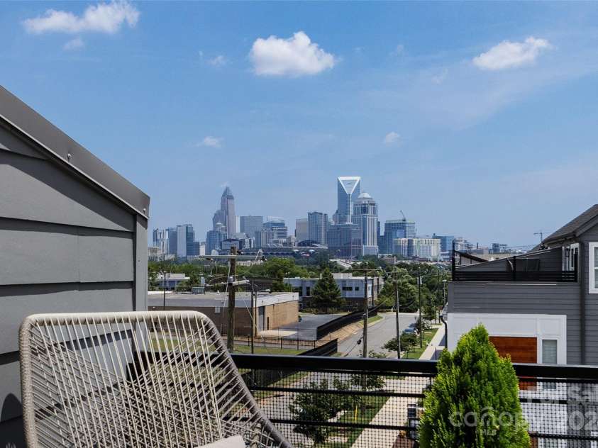 2108 BRYANT PARK Drive, Charlotte, NC 28208.  MLS# CAR4169994, YatesRealty ID 782. 