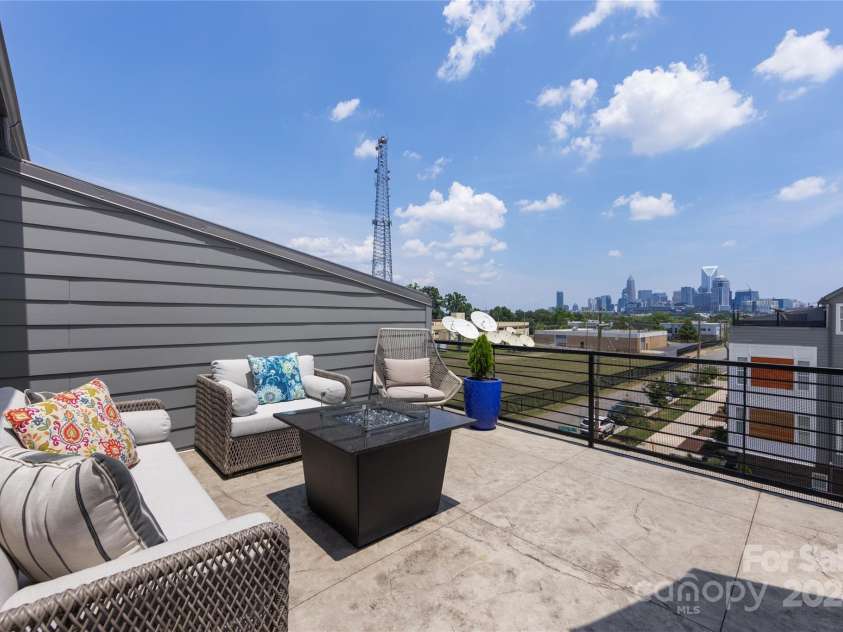 2108 BRYANT PARK Drive, Charlotte, NC 28208.  MLS# CAR4169994, YatesRealty ID 782. 