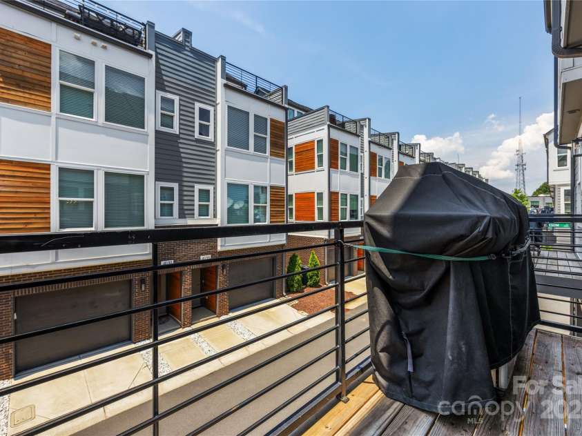 2108 BRYANT PARK Drive, Charlotte, NC 28208.  MLS# CAR4169994, YatesRealty ID 782. 