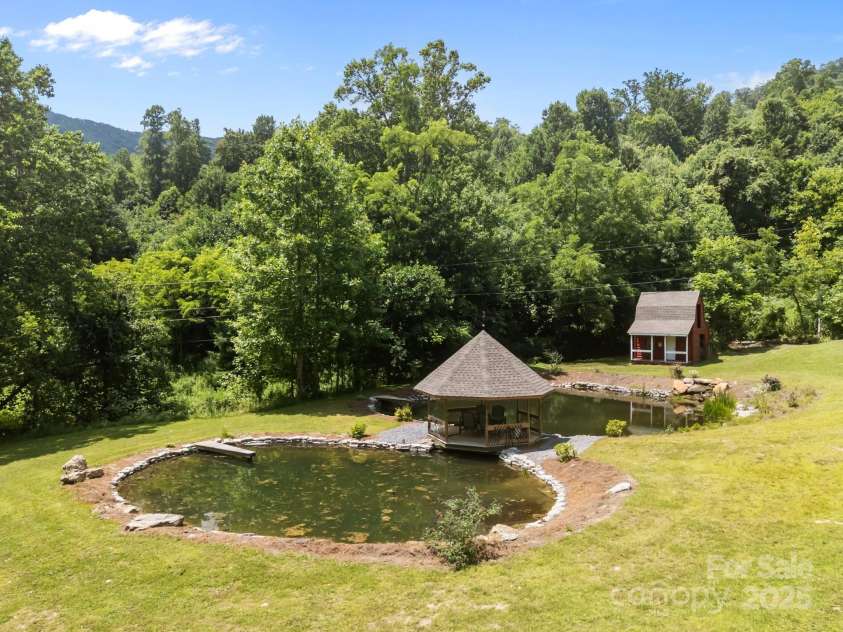235 Kinder Lane, Canton, NC 28716.  MLS# CAR4270406, YatesRealty ID 782. 