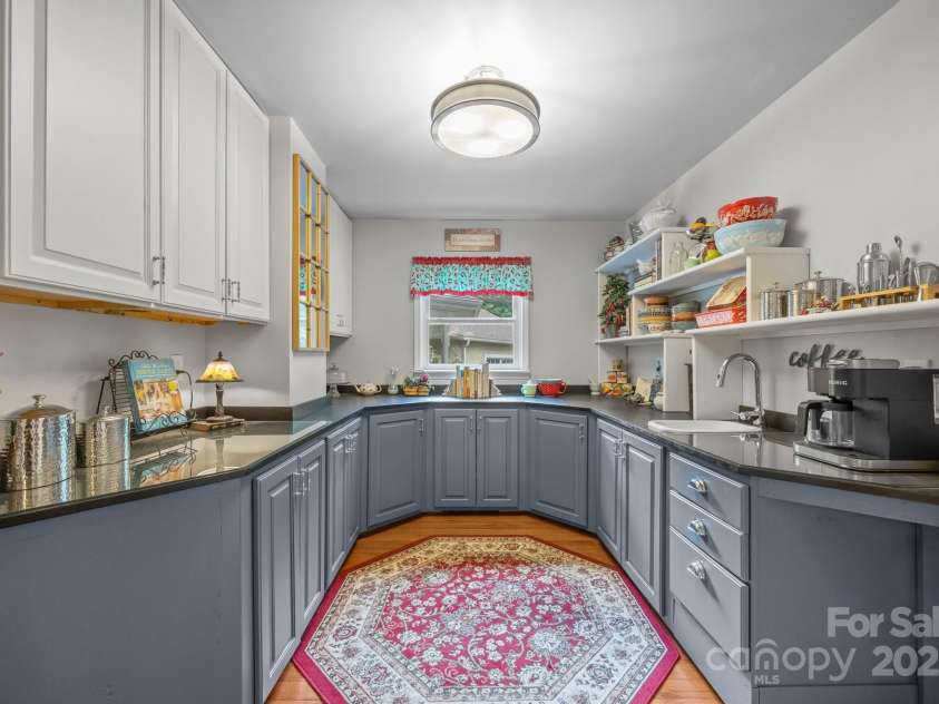 235 Kinder Lane, Canton, NC 28716.  MLS# CAR4270406, YatesRealty ID 782. 