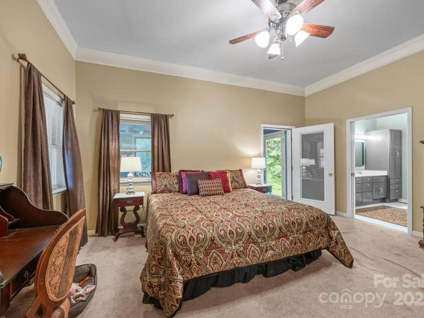 235 Kinder Lane, Canton, NC 28716.  MLS# CAR4270406, YatesRealty ID 782. 