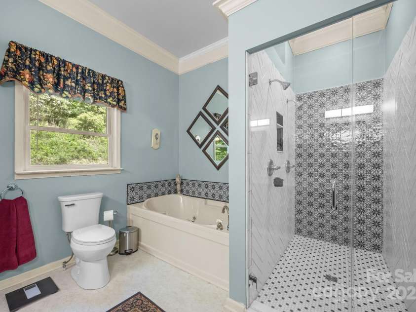 235 Kinder Lane, Canton, NC 28716.  MLS# CAR4270406, YatesRealty ID 782. 