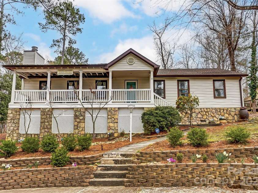 10031 Bora Bora Drive, Tega Cay, SC 29708.  MLS# CAR4224313, YatesRealty ID 7820. 