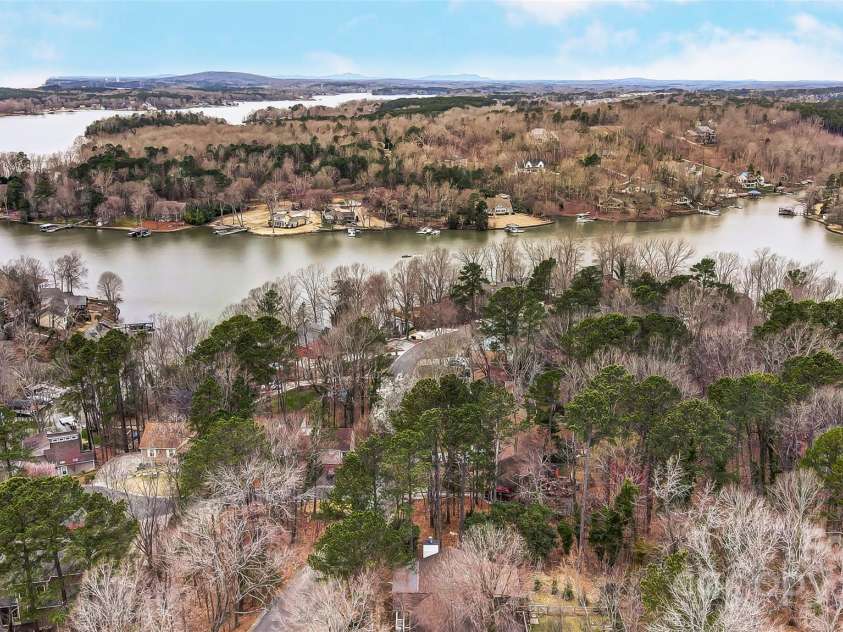 10031 Bora Bora Drive, Tega Cay, SC 29708.  MLS# CAR4224313, YatesRealty ID 7820. 