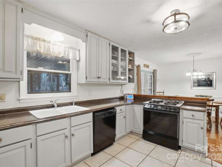 10031 Bora Bora Drive, Tega Cay, SC 29708.  MLS# CAR4224313, YatesRealty ID 7820. 