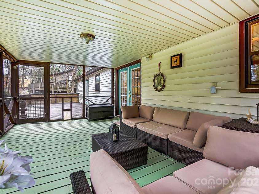 10031 Bora Bora Drive, Tega Cay, SC 29708.  MLS# CAR4224313, YatesRealty ID 7820. 