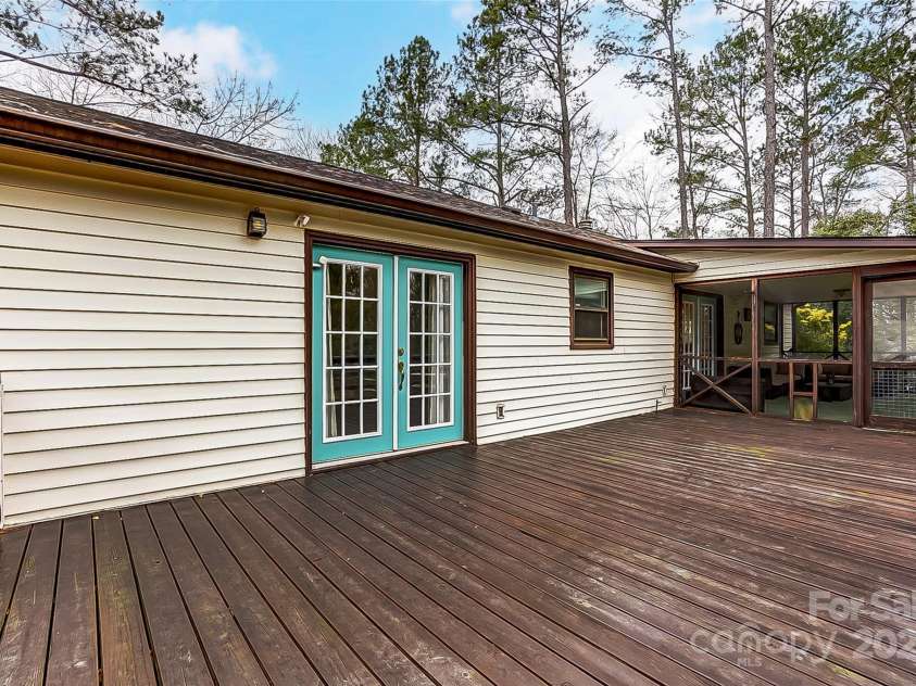 10031 Bora Bora Drive, Tega Cay, SC 29708.  MLS# CAR4224313, YatesRealty ID 7820. 