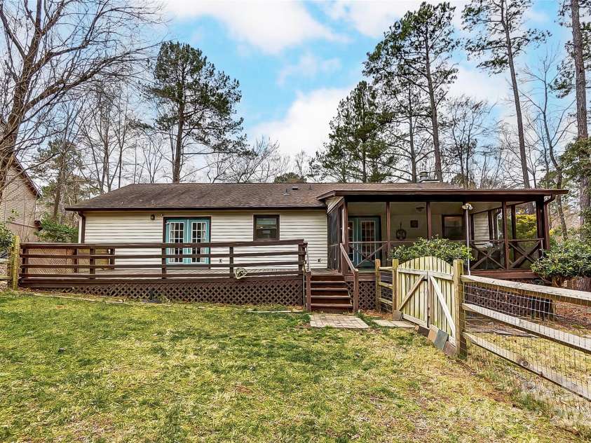 10031 Bora Bora Drive, Tega Cay, SC 29708.  MLS# CAR4224313, YatesRealty ID 7820. 