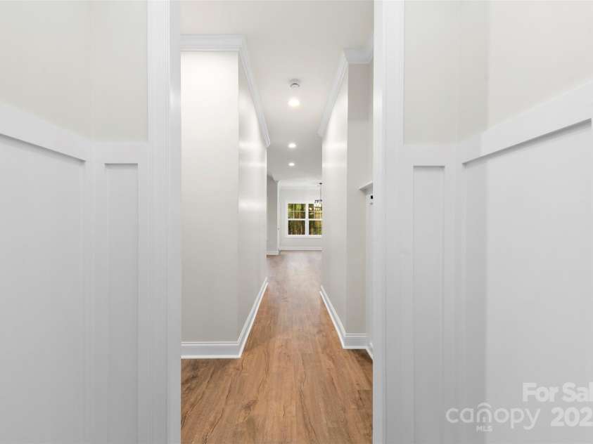 412 Westview Street, Gastonia, NC 28052.  MLS# CAR4222736, YatesRealty ID 7822. Front Entry