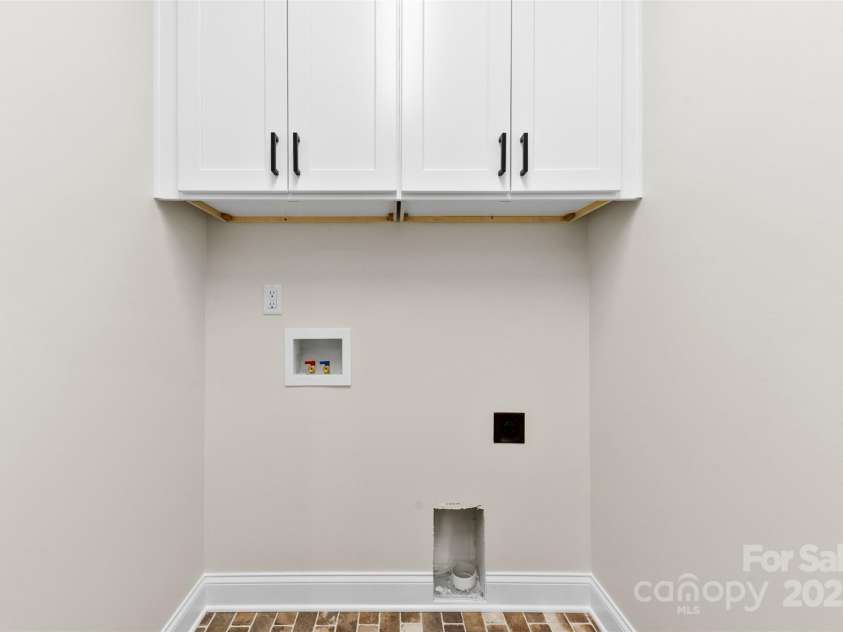 412 Westview Street, Gastonia, NC 28052.  MLS# CAR4222736, YatesRealty ID 7822. Laundry Area