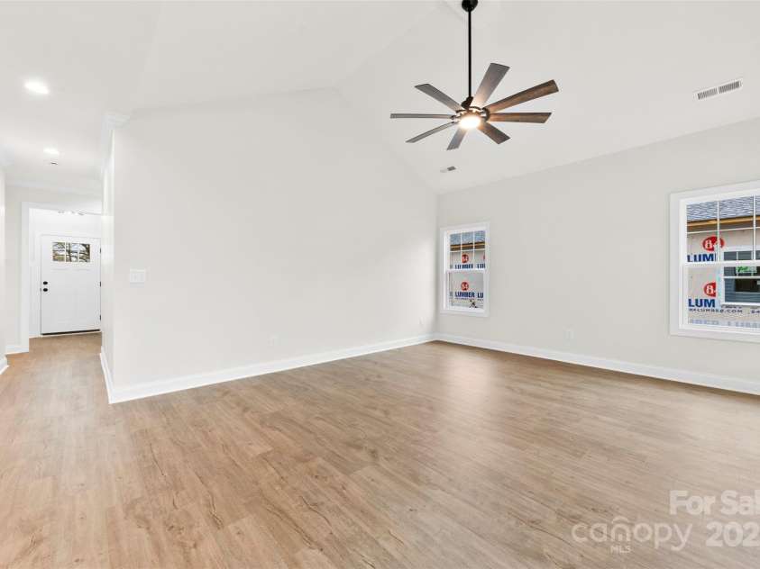 412 Westview Street, Gastonia, NC 28052.  MLS# CAR4222736, YatesRealty ID 7822. Living Room