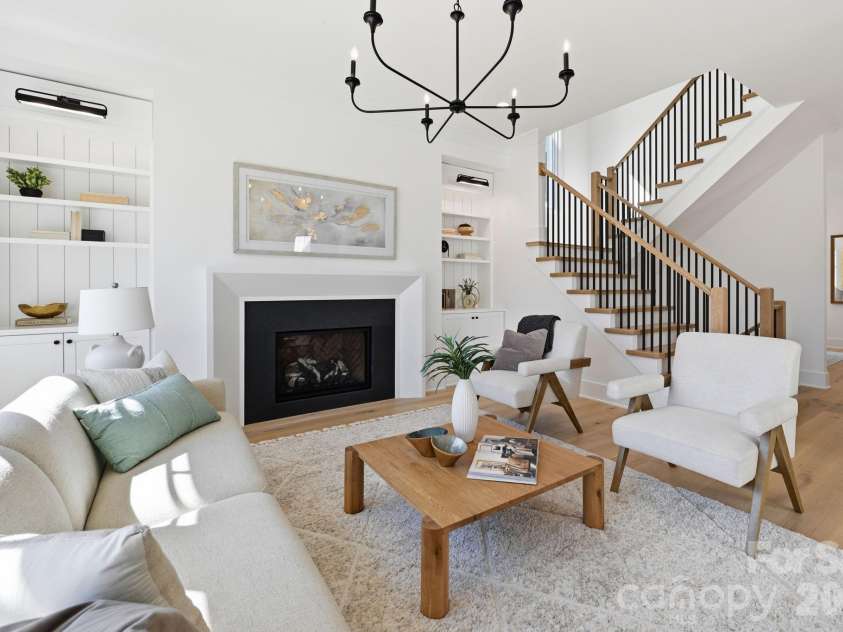 610 Walnut Street, Davidson, NC 28036.  MLS# CAR4146370, YatesRealty ID 7823. 