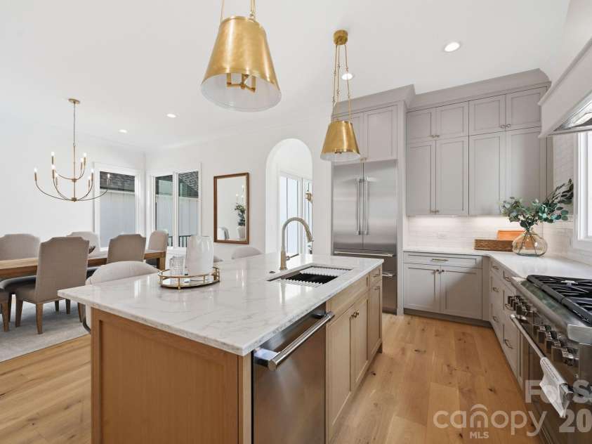 610 Walnut Street, Davidson, NC 28036.  MLS# CAR4146370, YatesRealty ID 7823. 