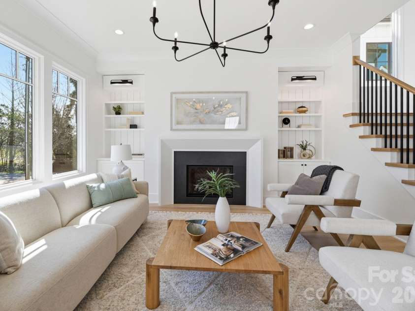 610 Walnut Street, Davidson, NC 28036.  MLS# CAR4146370, YatesRealty ID 7823. 