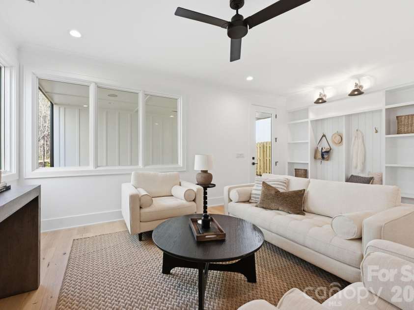 610 Walnut Street, Davidson, NC 28036.  MLS# CAR4146370, YatesRealty ID 7823. 