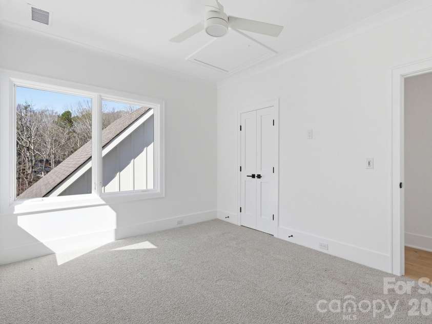610 Walnut Street, Davidson, NC 28036.  MLS# CAR4146370, YatesRealty ID 7823. 