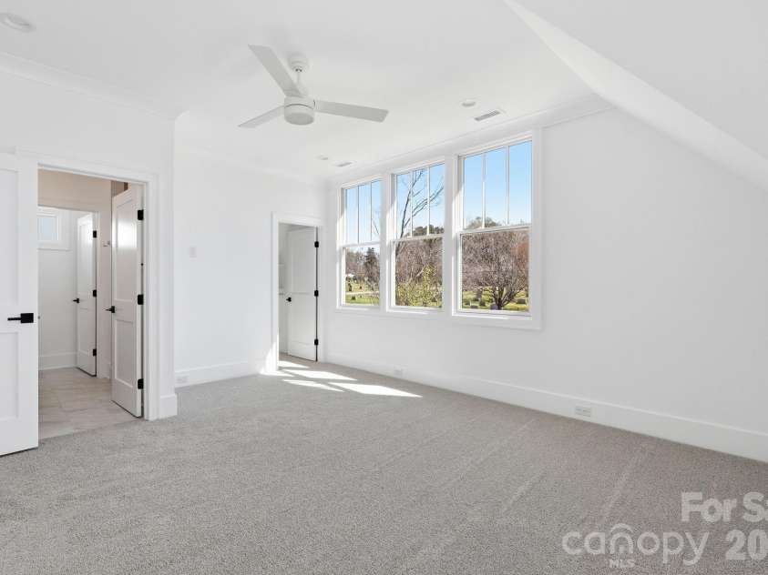610 Walnut Street, Davidson, NC 28036.  MLS# CAR4146370, YatesRealty ID 7823. 