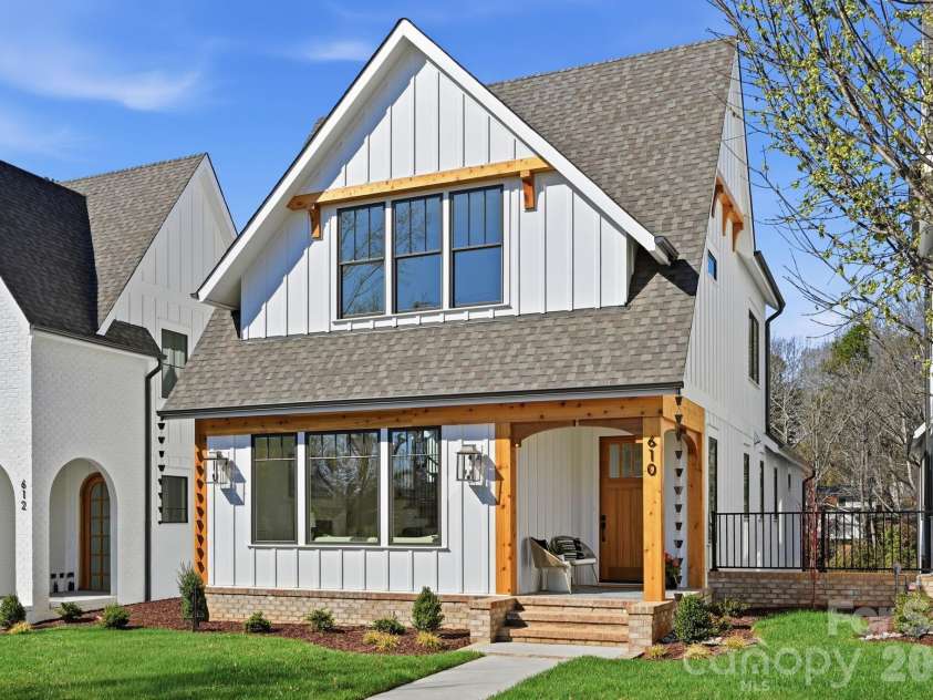 610 Walnut Street, Davidson, NC 28036.  MLS# CAR4146370, YatesRealty ID 7823. 