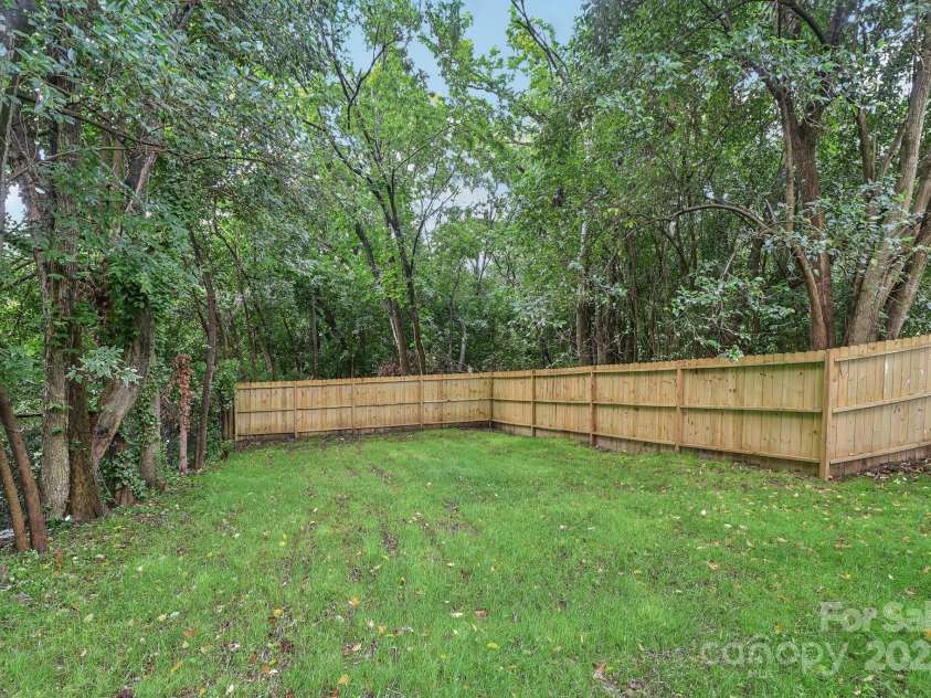 211 Brooklyn Avenue, Lancaster, SC 29720.  MLS# CAR4219170, YatesRealty ID 7824. 