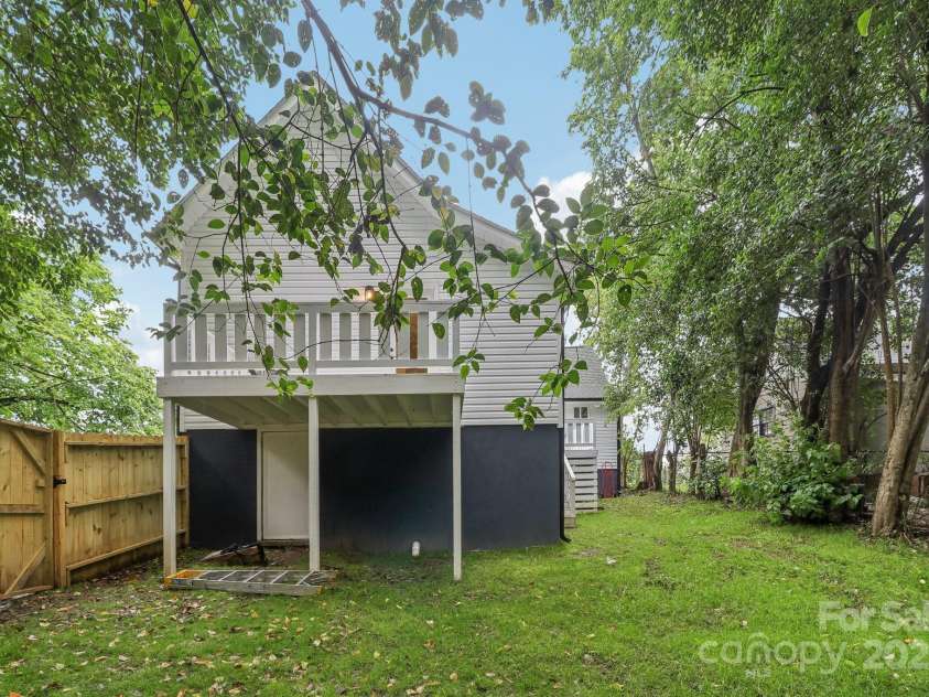 211 Brooklyn Avenue, Lancaster, SC 29720.  MLS# CAR4219170, YatesRealty ID 7824. 