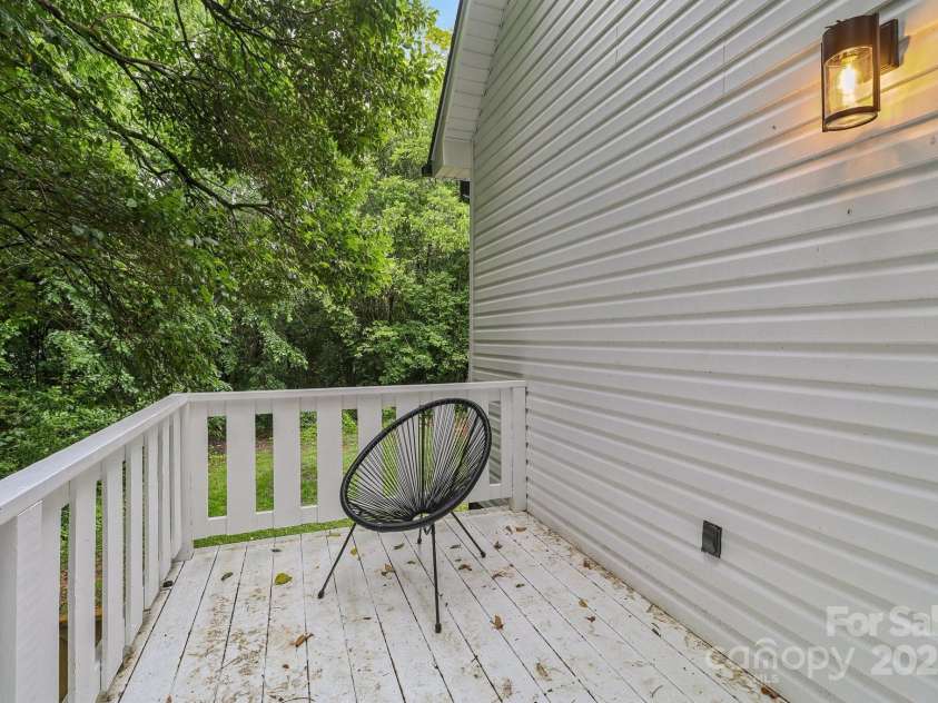 211 Brooklyn Avenue, Lancaster, SC 29720.  MLS# CAR4219170, YatesRealty ID 7824. 